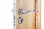 Bien choisir sa porte int&eacute;rieure en bois pour son habitat